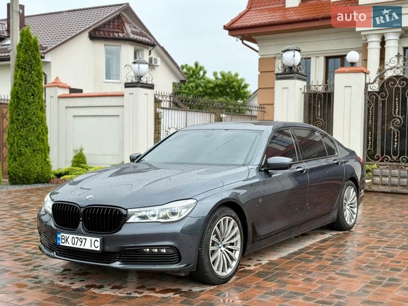 Седан BMW 7 Series 2015 в Ровно