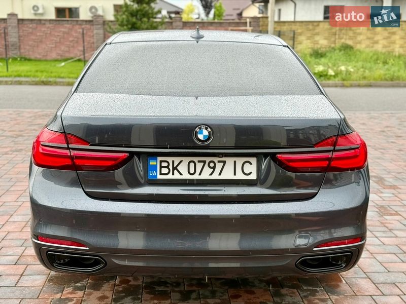 Седан BMW 7 Series 2015 в Ровно