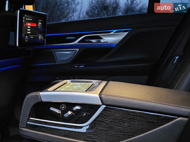 Седан BMW 7 Series 2018 в Новомосковске фото 22 Седан BMW 7 Series 2018 в Новомосковске