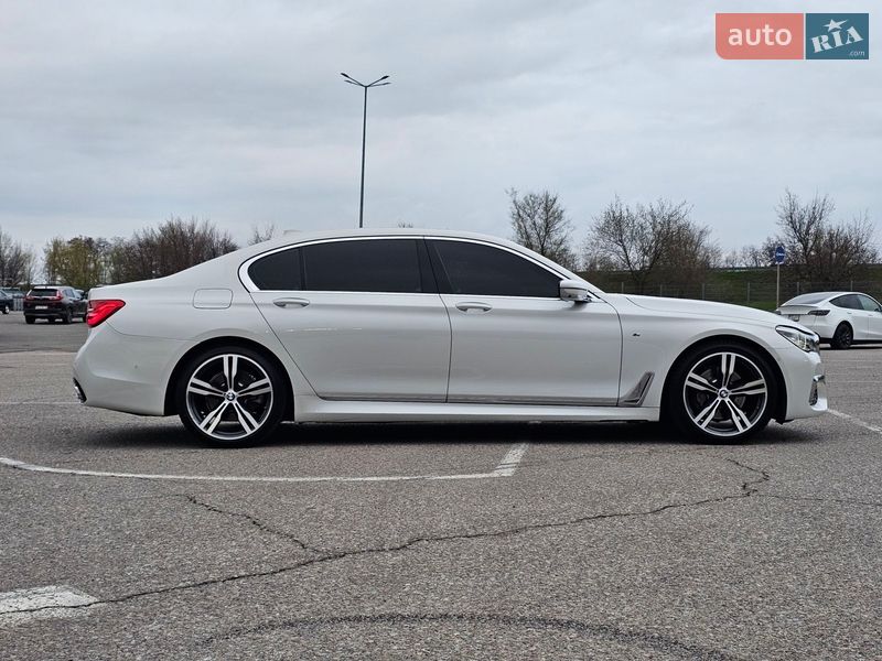 Седан BMW 7 Series 2018 в Новомосковске фото 51 Седан BMW 7 Series 2018 в Новомосковске