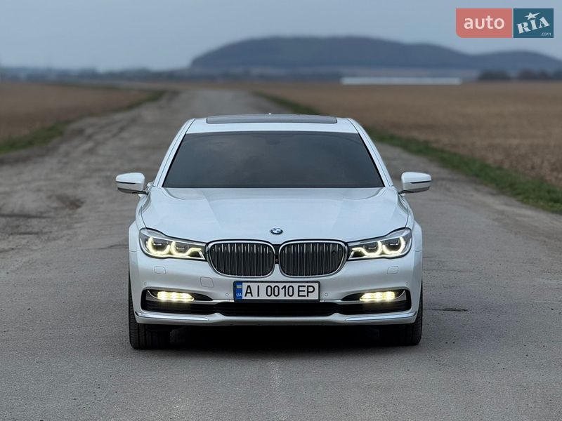 Седан BMW 7 Series 2017 в Дубні