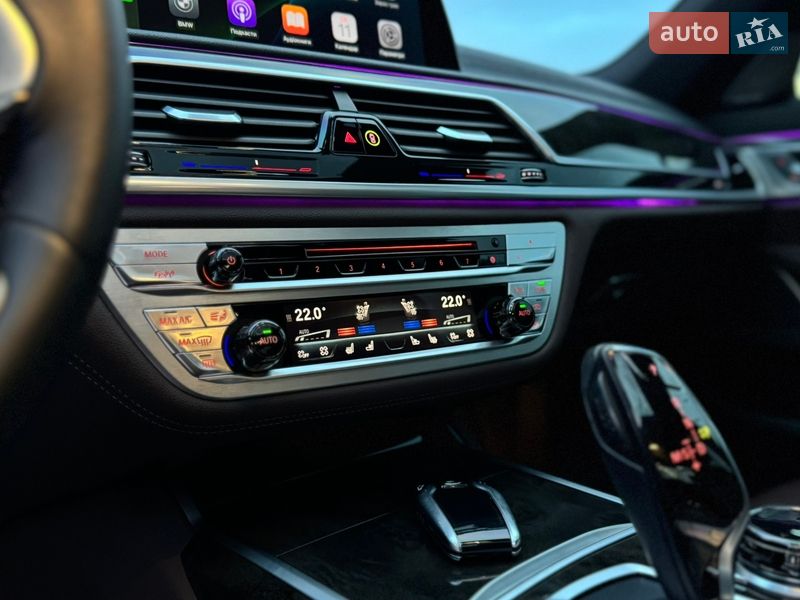 Седан BMW 7 Series 2017 в Дубні