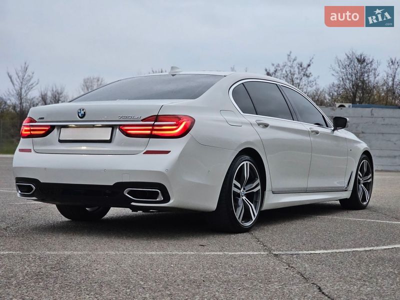 Седан BMW 7 Series 2018 в Новомосковске