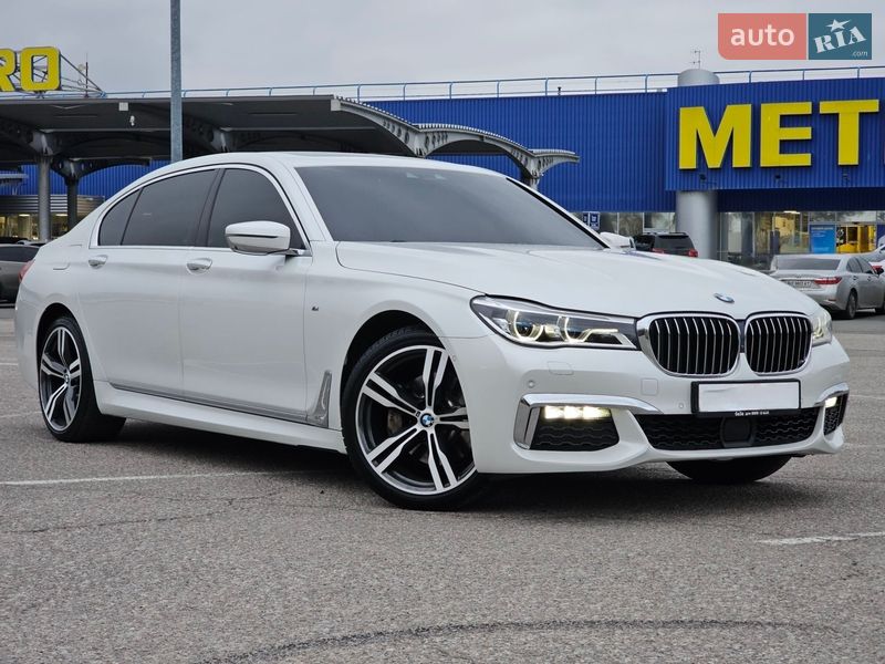 Седан BMW 7 Series 2018 в Новомосковске