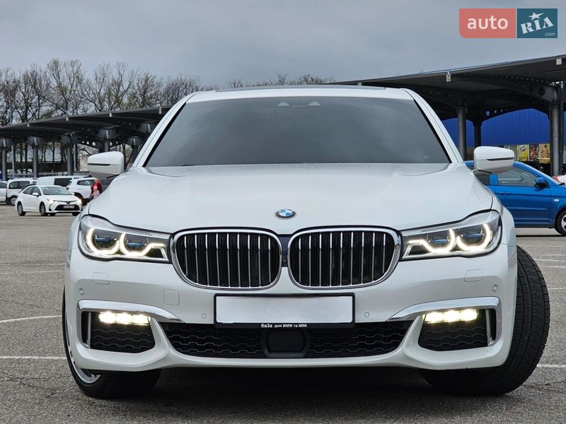 Седан BMW 7 Series 2018 в Новомосковске
