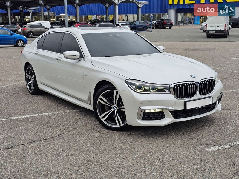 Седан BMW 7 Series 2018 в Новомосковске