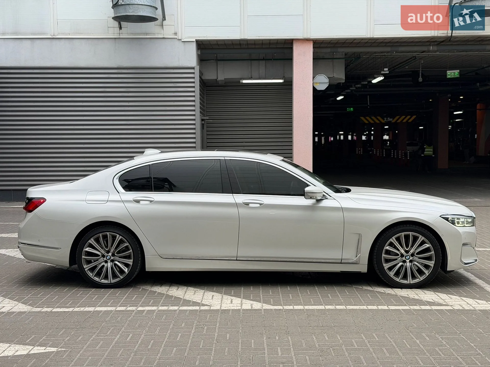 2019 BMW 7er - мініатюра 4