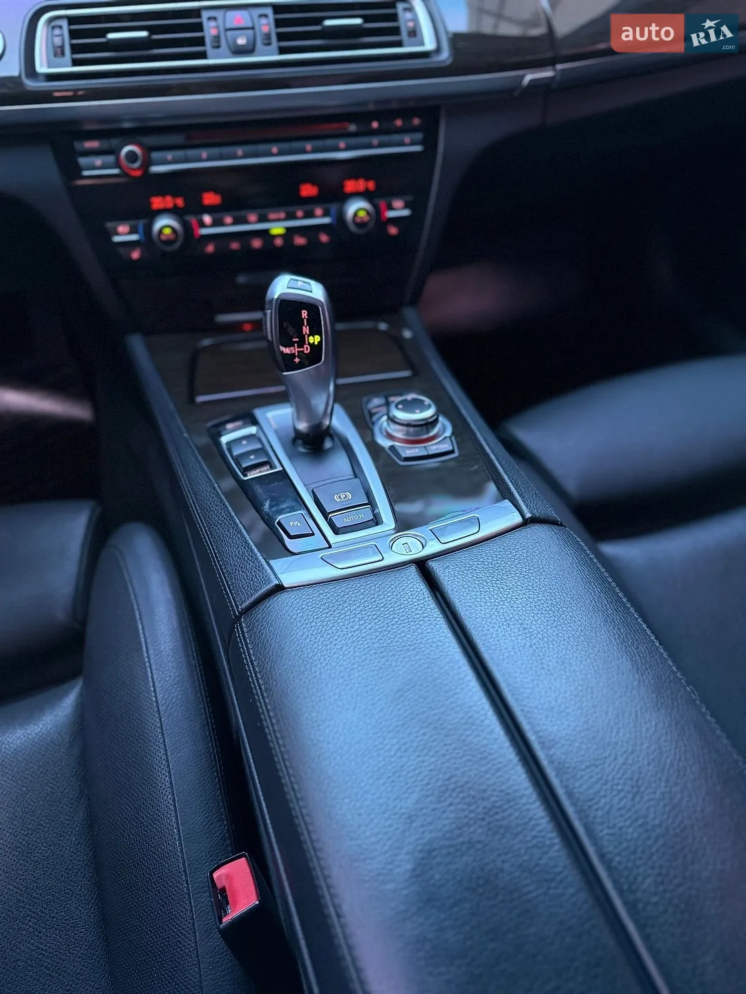 2012 BMW 7er - мініатюра 18