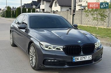 Седан BMW 7 Series 2015 в Рівному