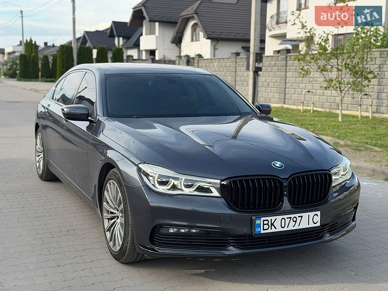 Седан BMW 7 Series 2015 в Рівному