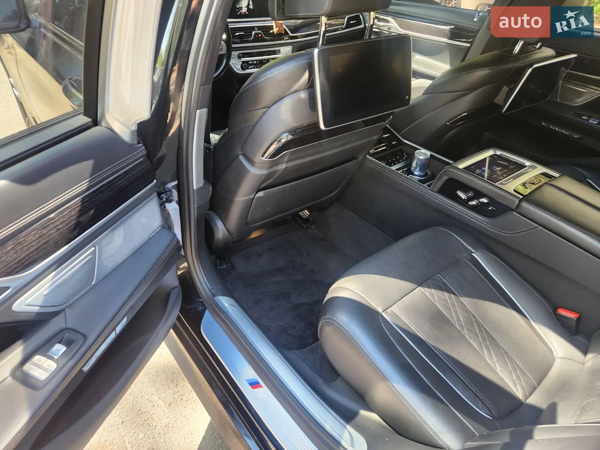 2017 BMW 7er - мініатюра 13