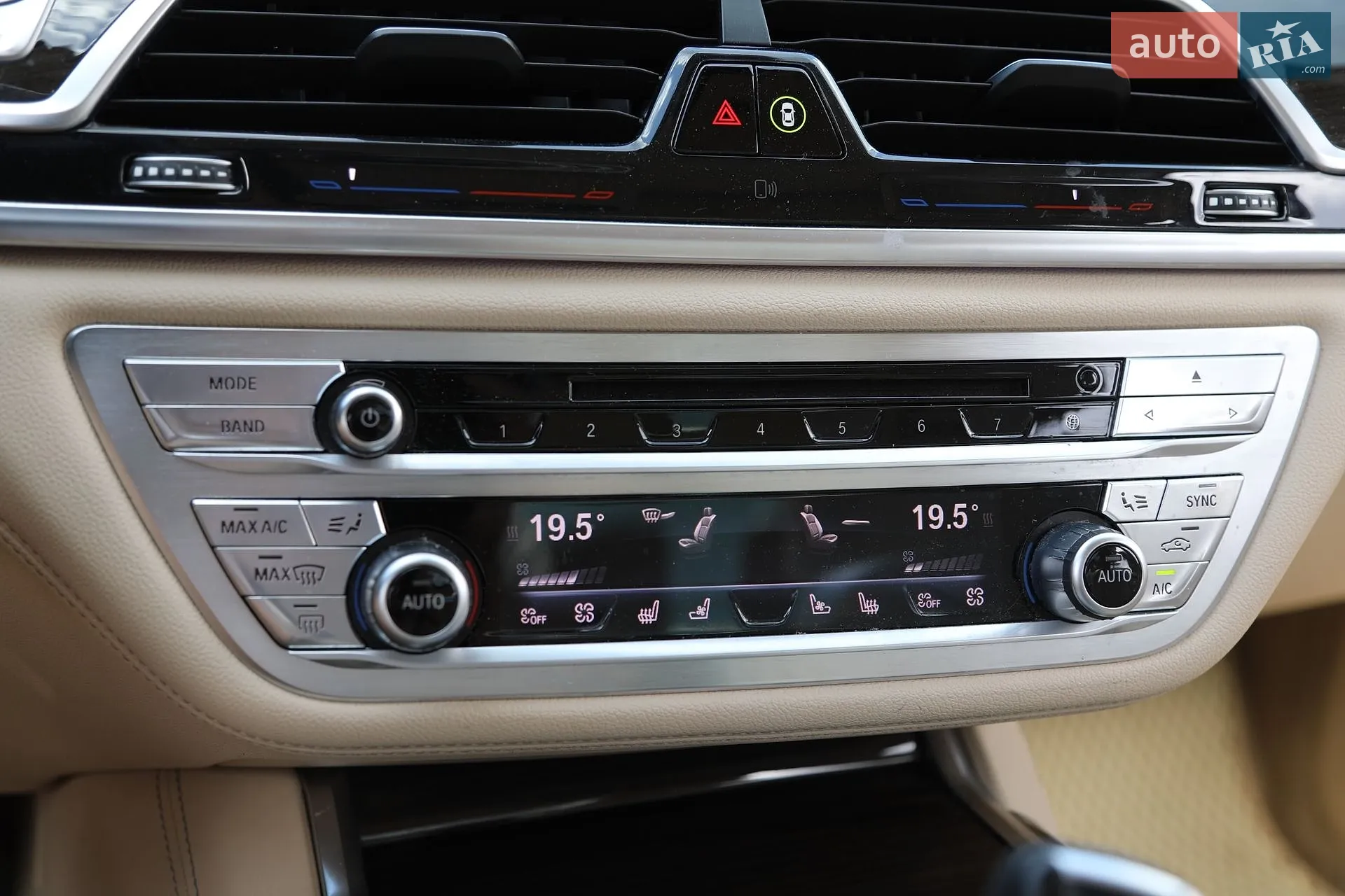2015 BMW 7er - мініатюра 22