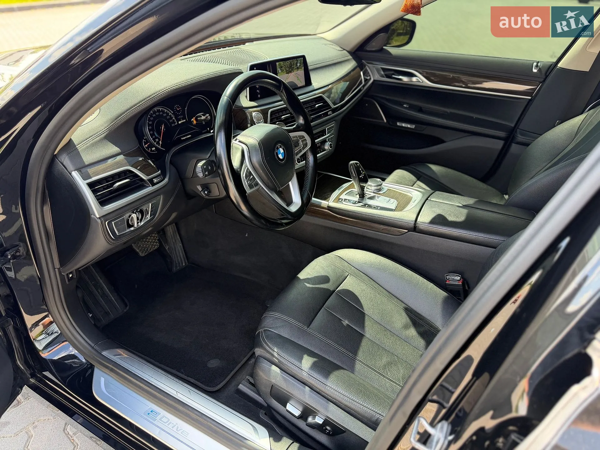 2017 BMW 7er - мініатюра 32