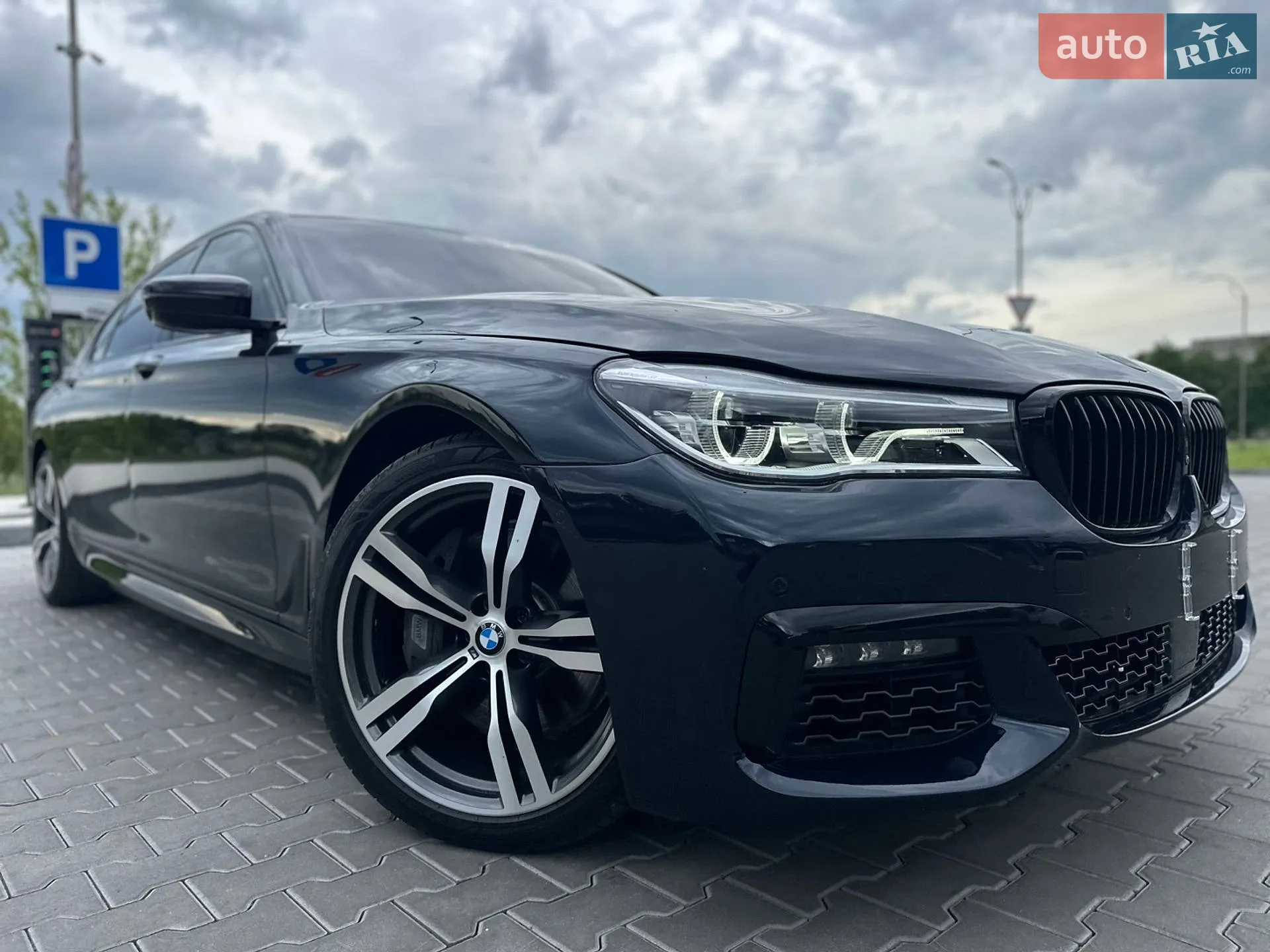 2016 BMW 7er - мініатюра 15