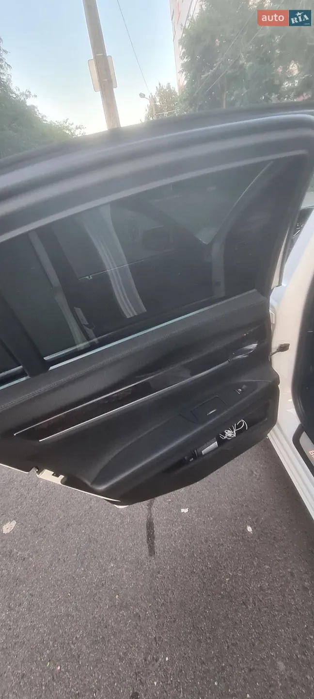 2012 BMW 7er - мініатюра 6