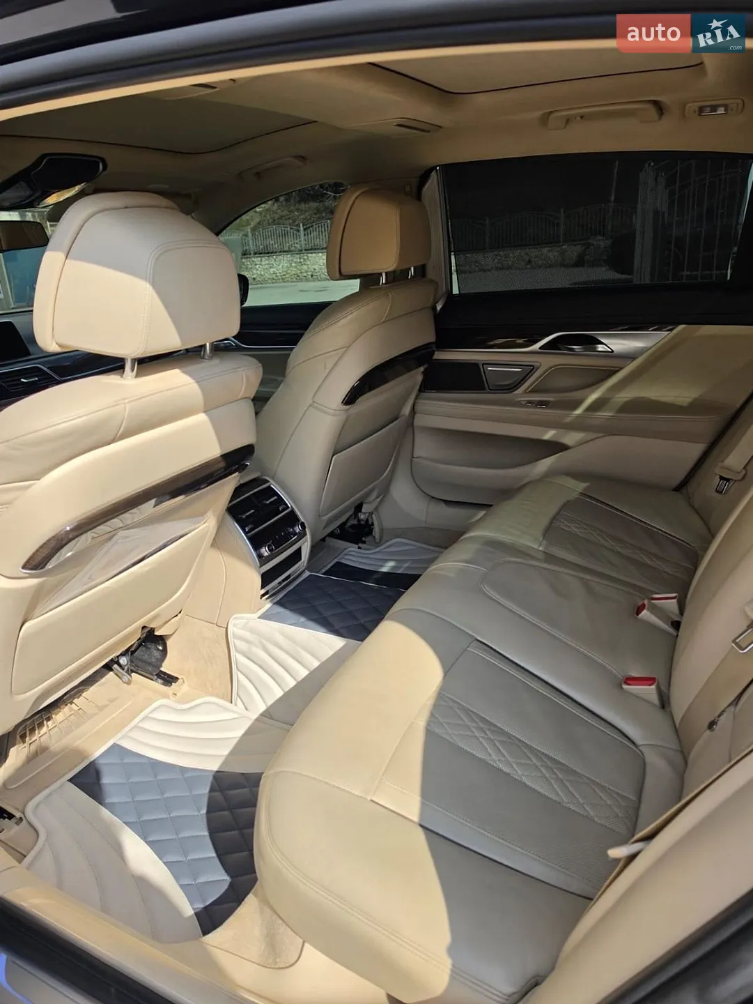 2015 BMW 7er - мініатюра 10