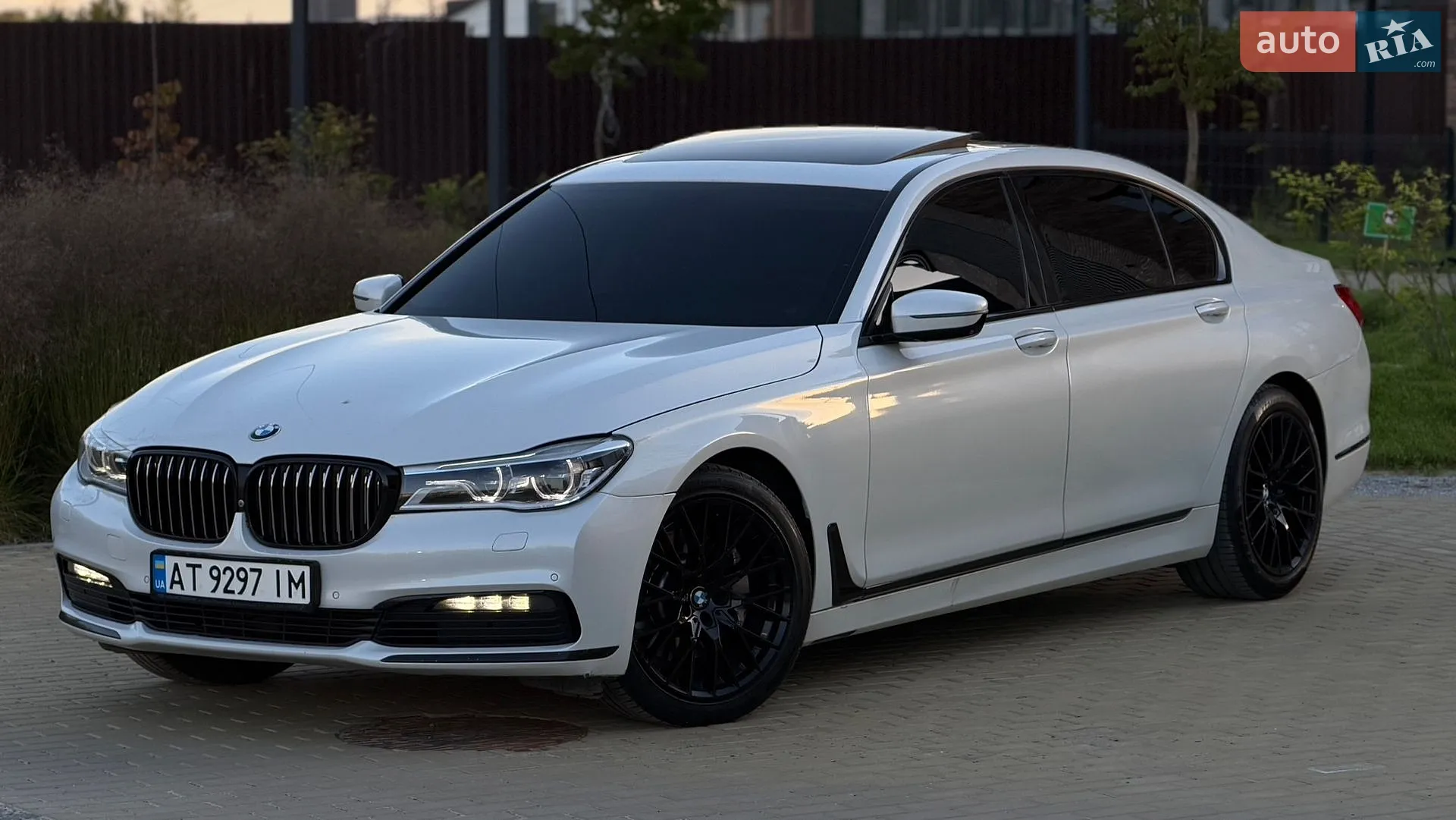 2015 BMW 7er - мініатюра 15