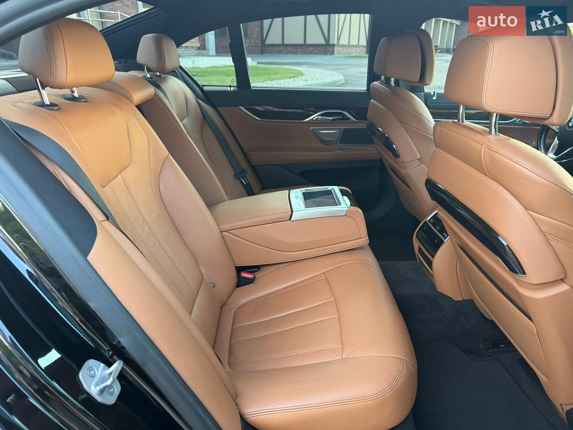 2017 BMW 7er - мініатюра 32