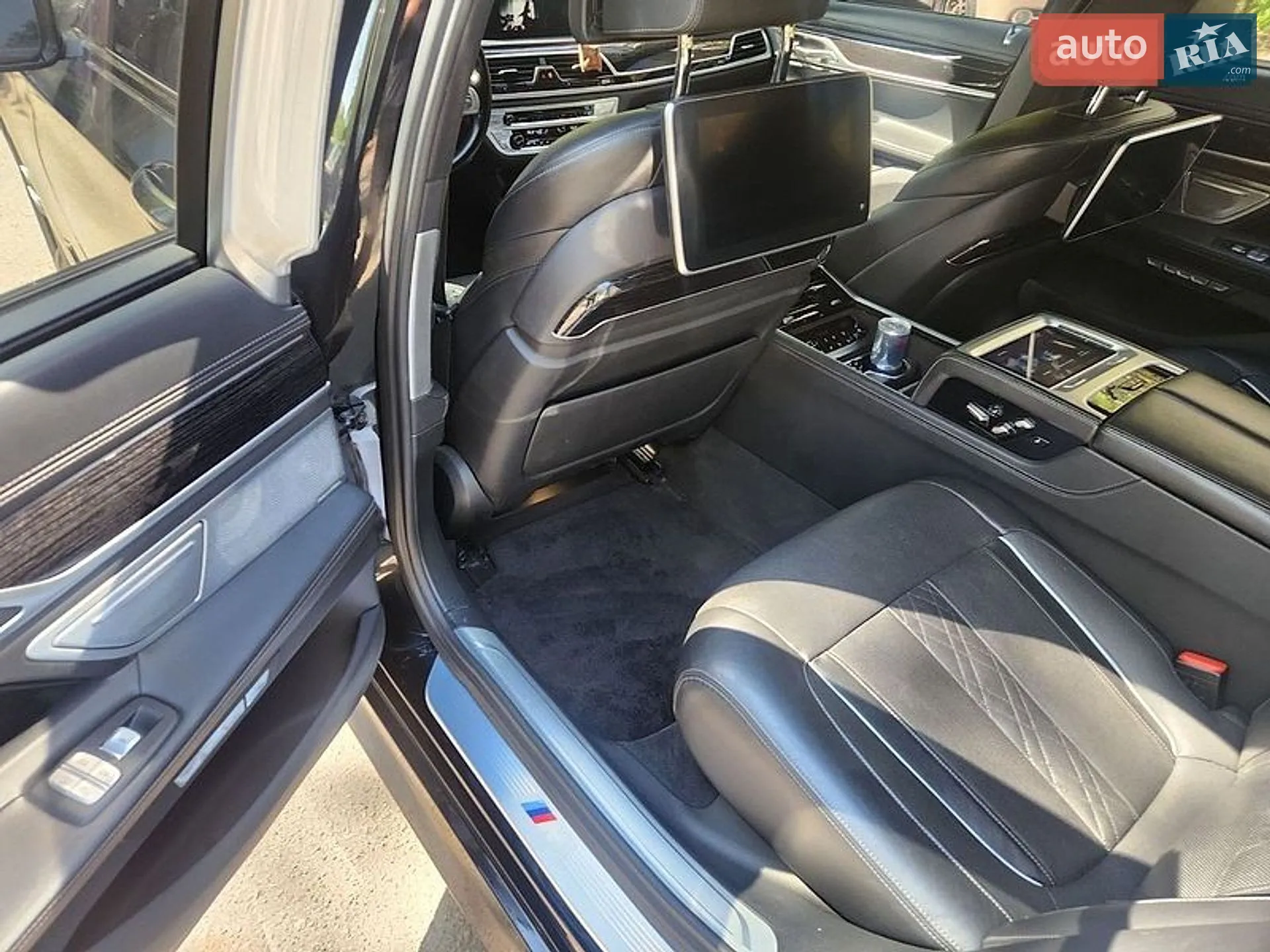 2017 BMW 7er - мініатюра 47