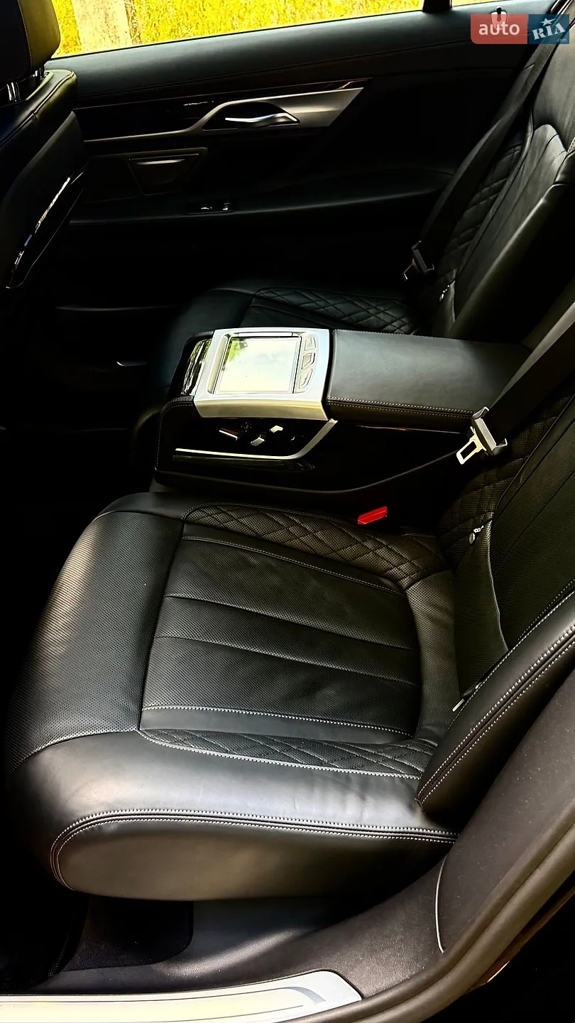 BMW 7 Series 2020 VIN WBA7V41000CE61381 фото оголошення 7 з 107