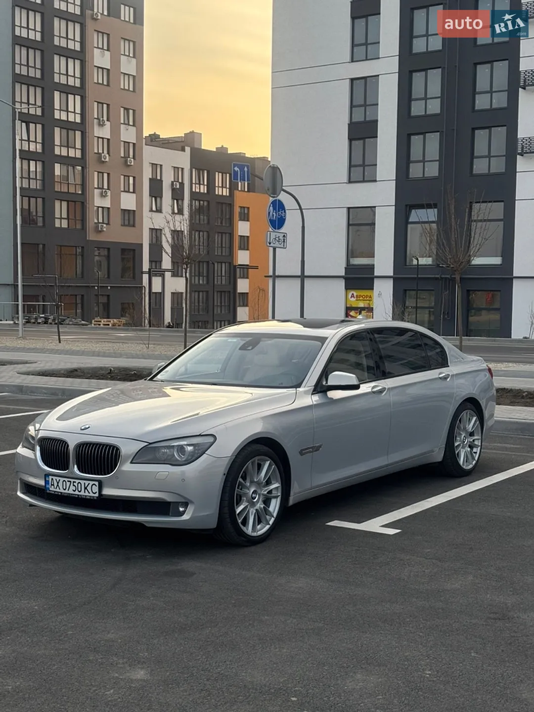 2010 BMW 7er - мініатюра 2
