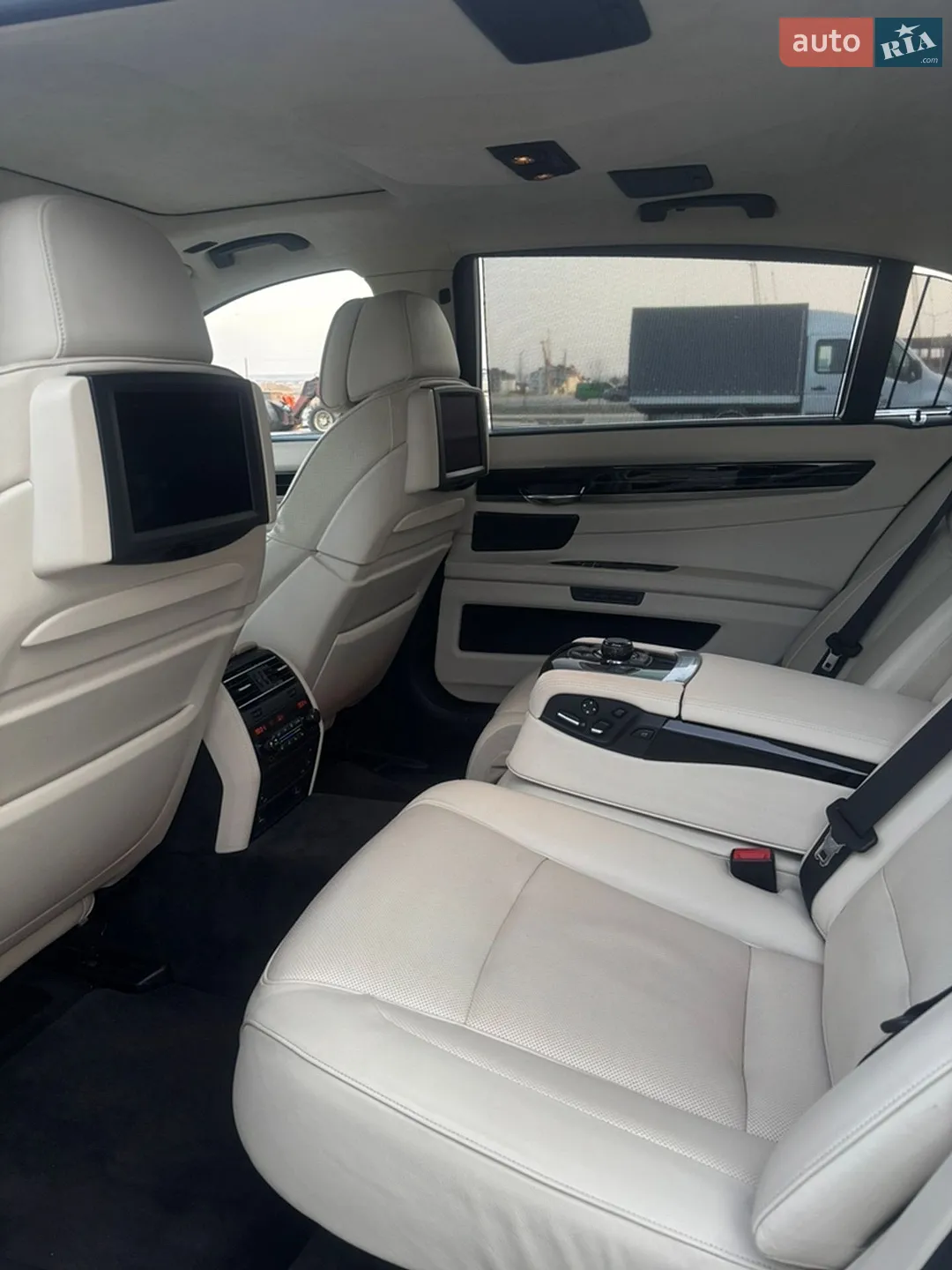 2010 BMW 7er - мініатюра 10
