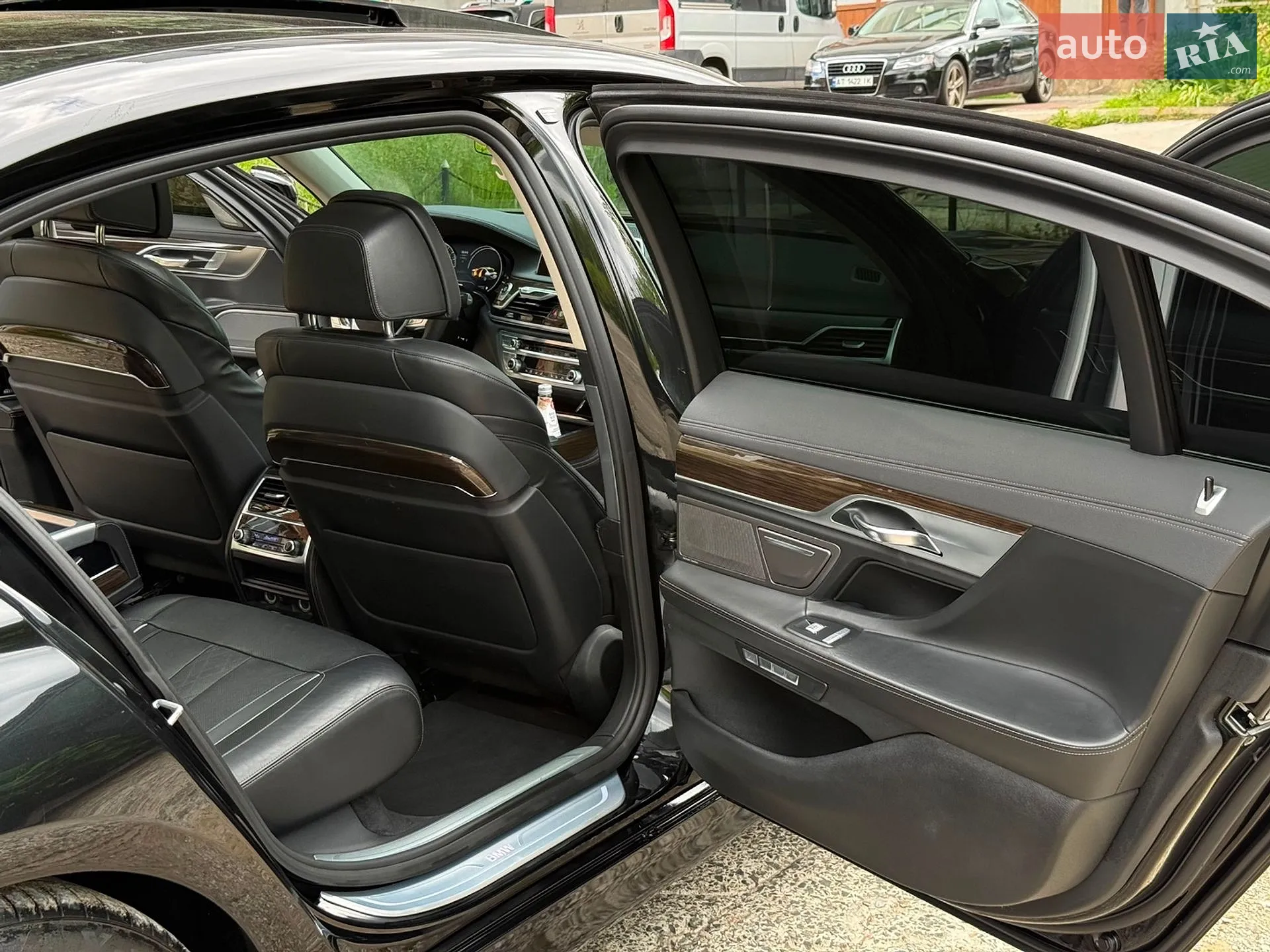 2015 BMW 7er - мініатюра 26