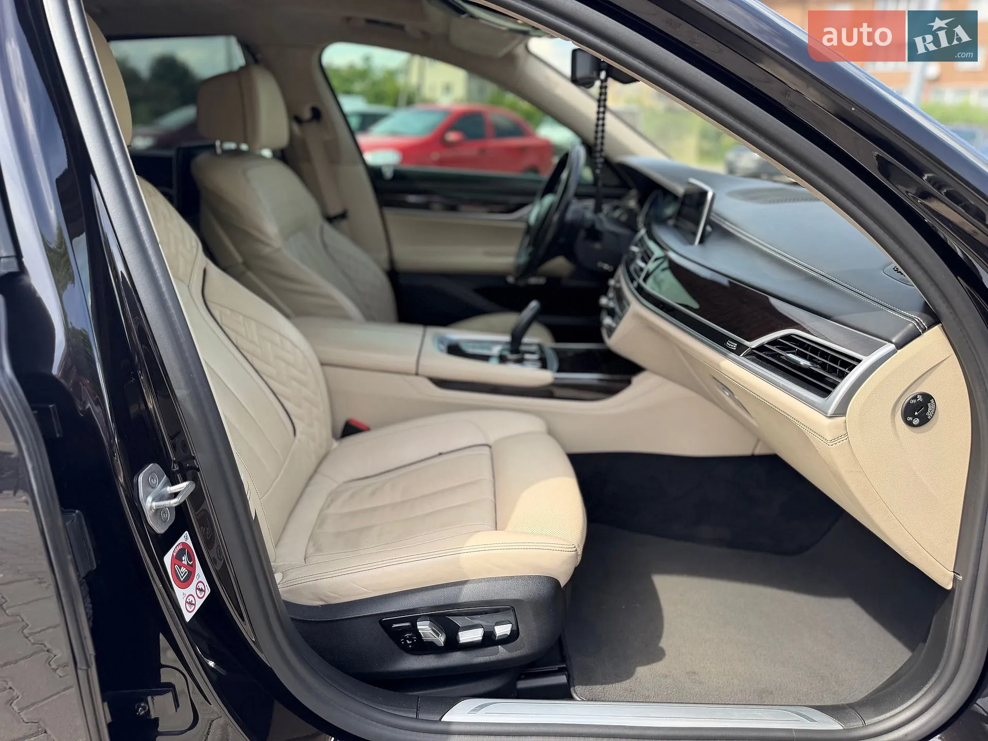 2017 BMW 7er - мініатюра 31