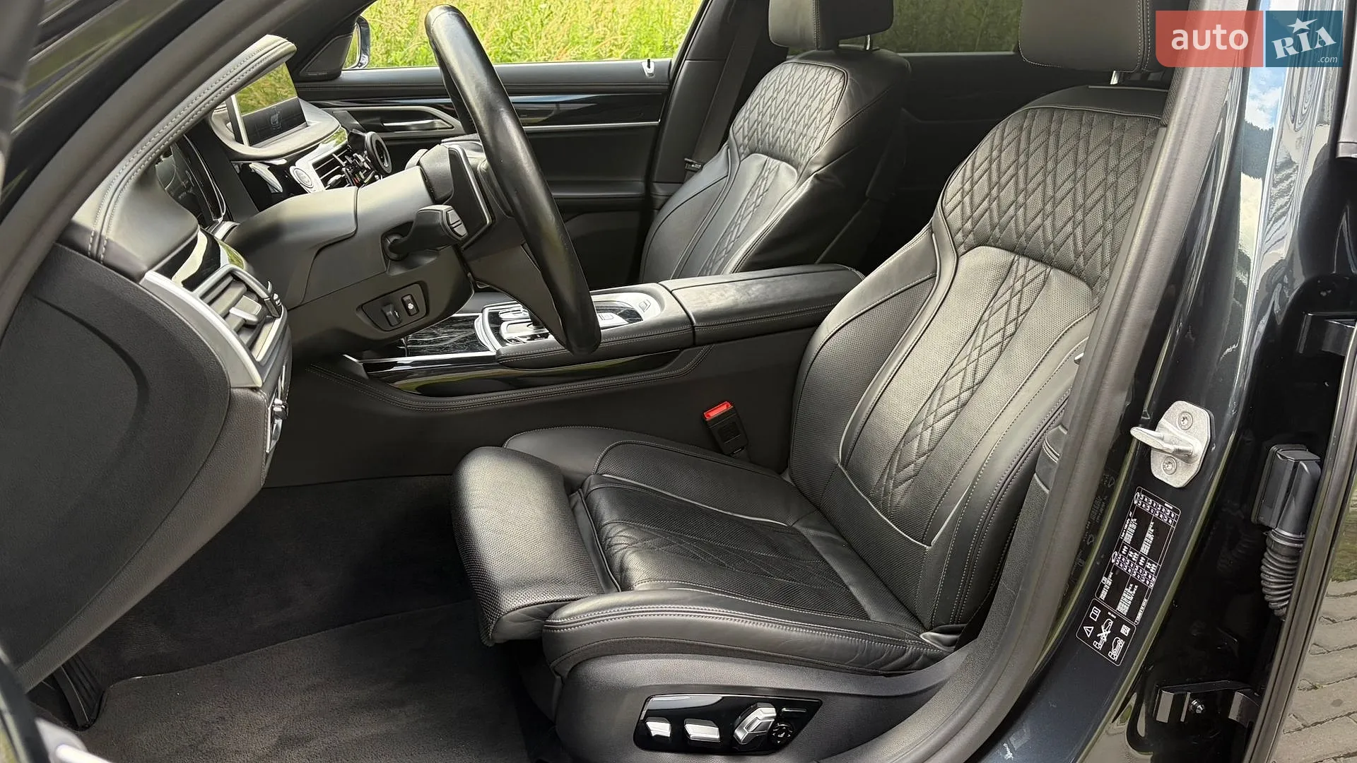 2017 BMW 7er - мініатюра 10