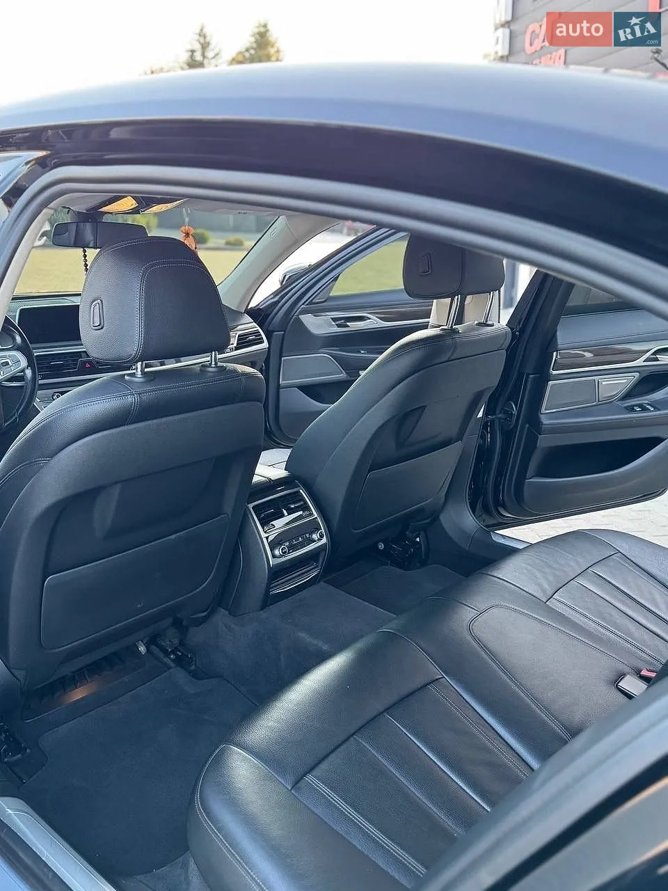 2017 BMW 7er - мініатюра 41