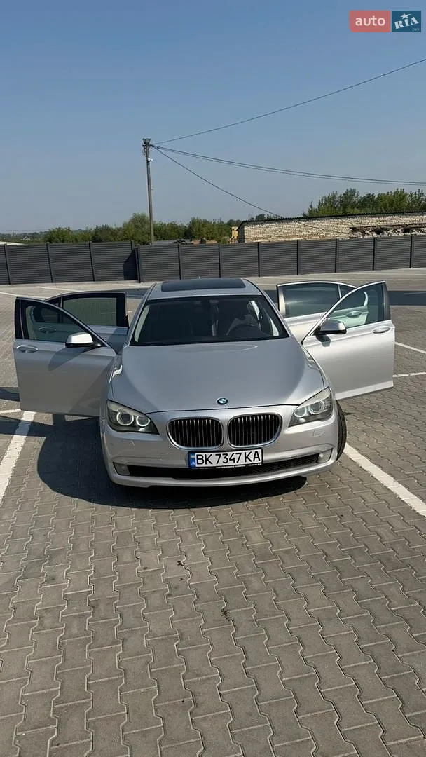 BMW 7 Series, 2011