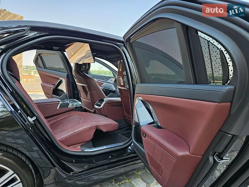 BMW 7 Series 2025