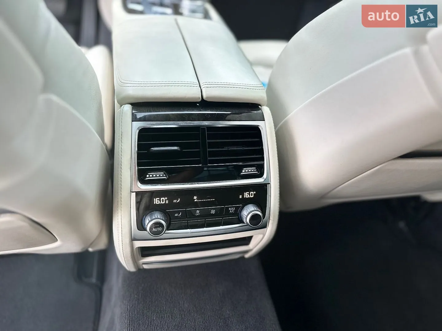 2016 BMW 7er - мініатюра 26
