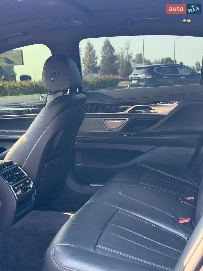 2015 BMW 7er - мініатюра 12