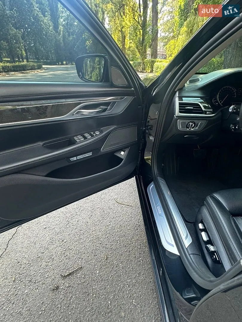 2017 BMW 7er - мініатюра 13
