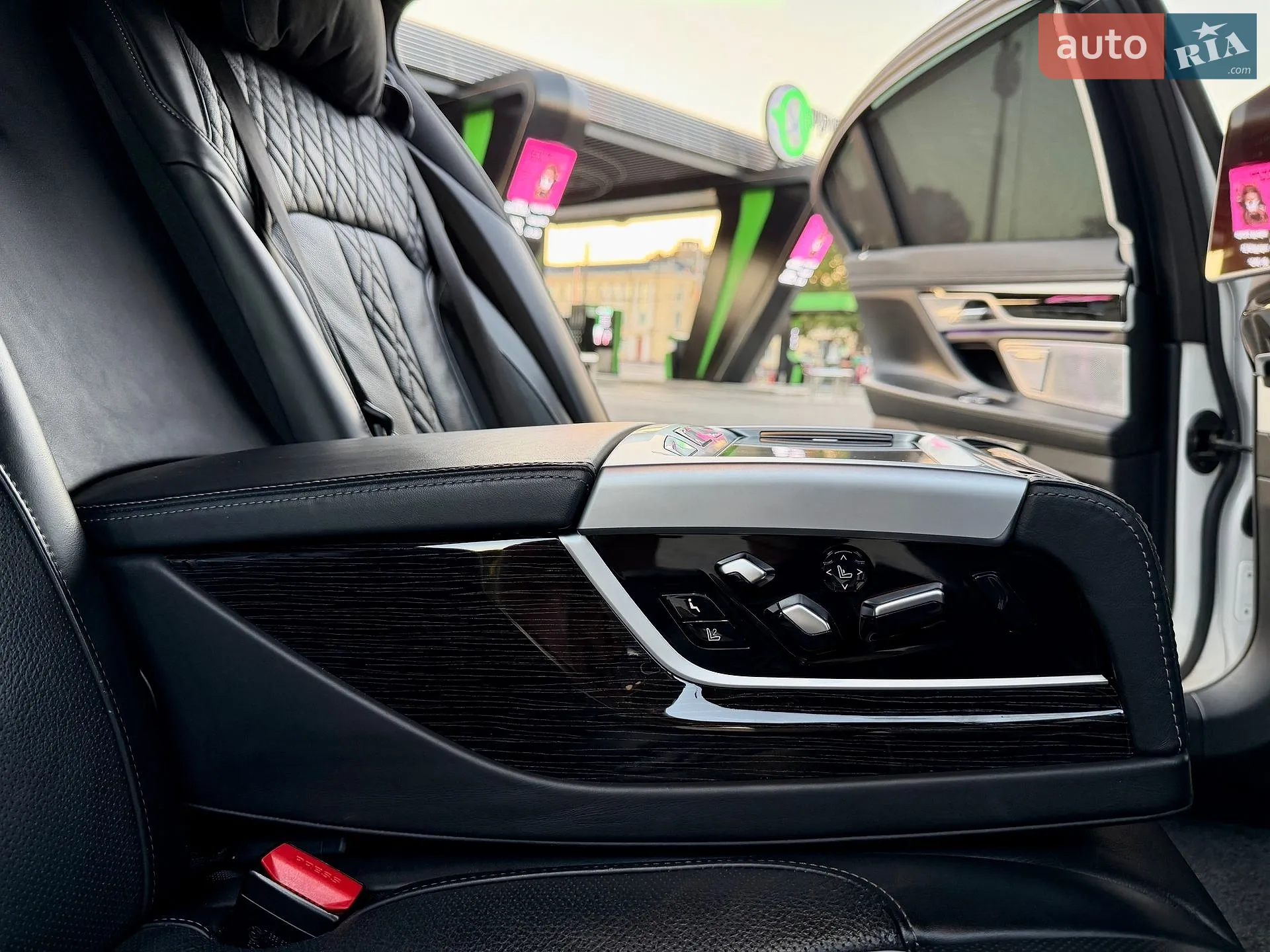 BMW 7 Series 2017 VIN WBA7G6104HG769063 фото оголошення 28 з 66