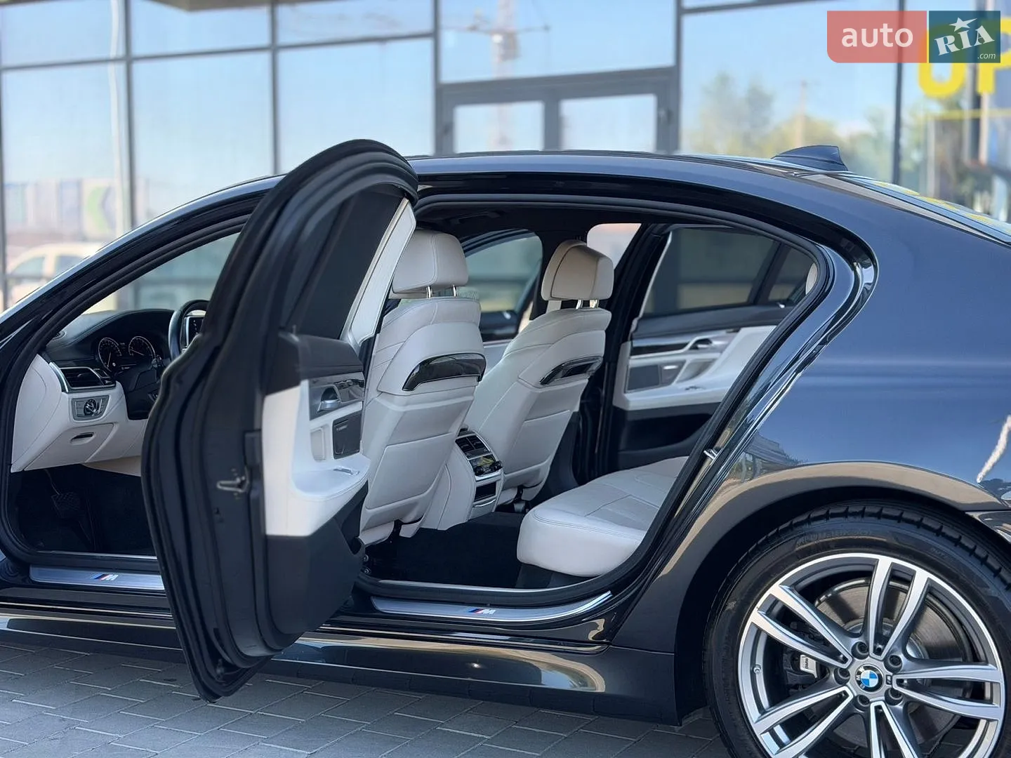 2016 BMW 7er - мініатюра 22