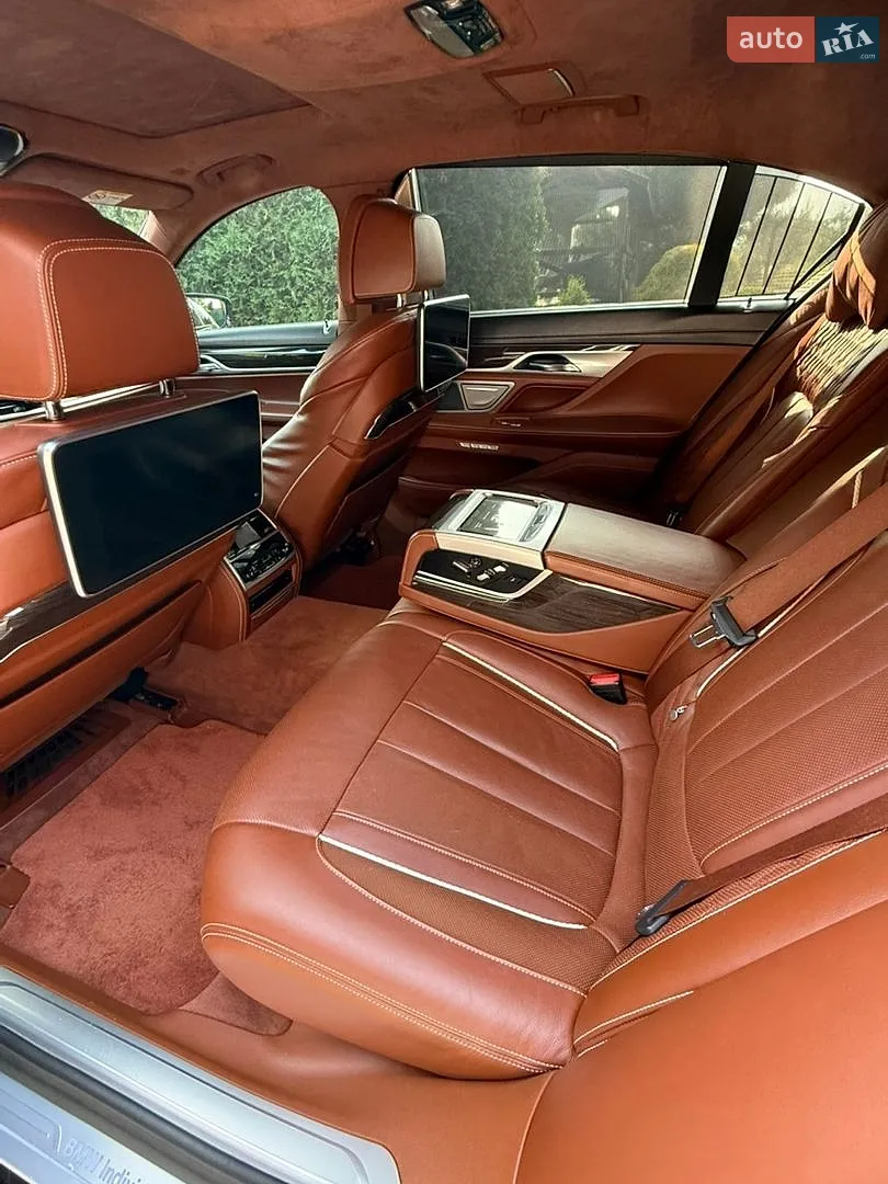 2017 BMW 7er - мініатюра 18