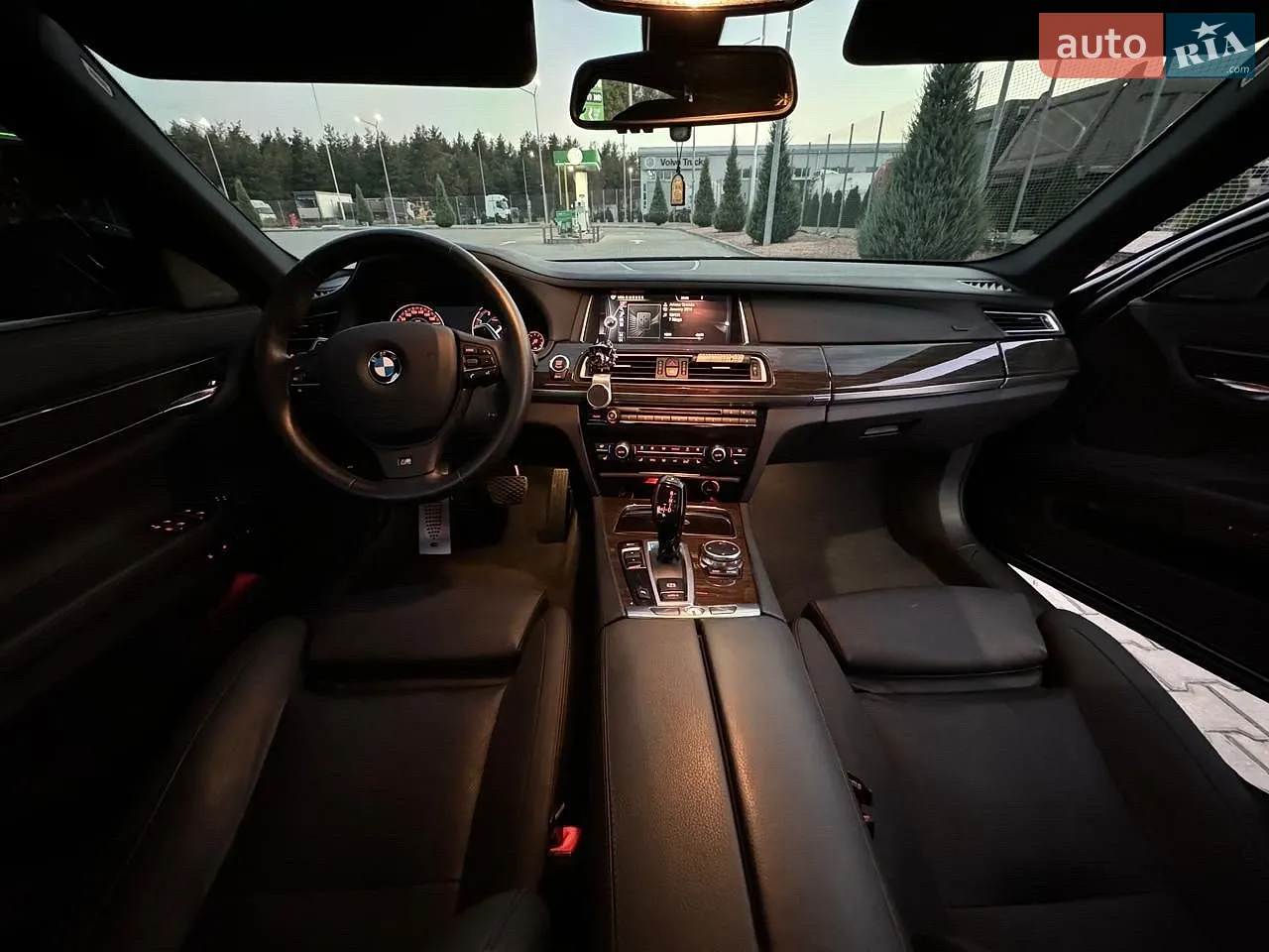 2015 BMW 7er - мініатюра 15