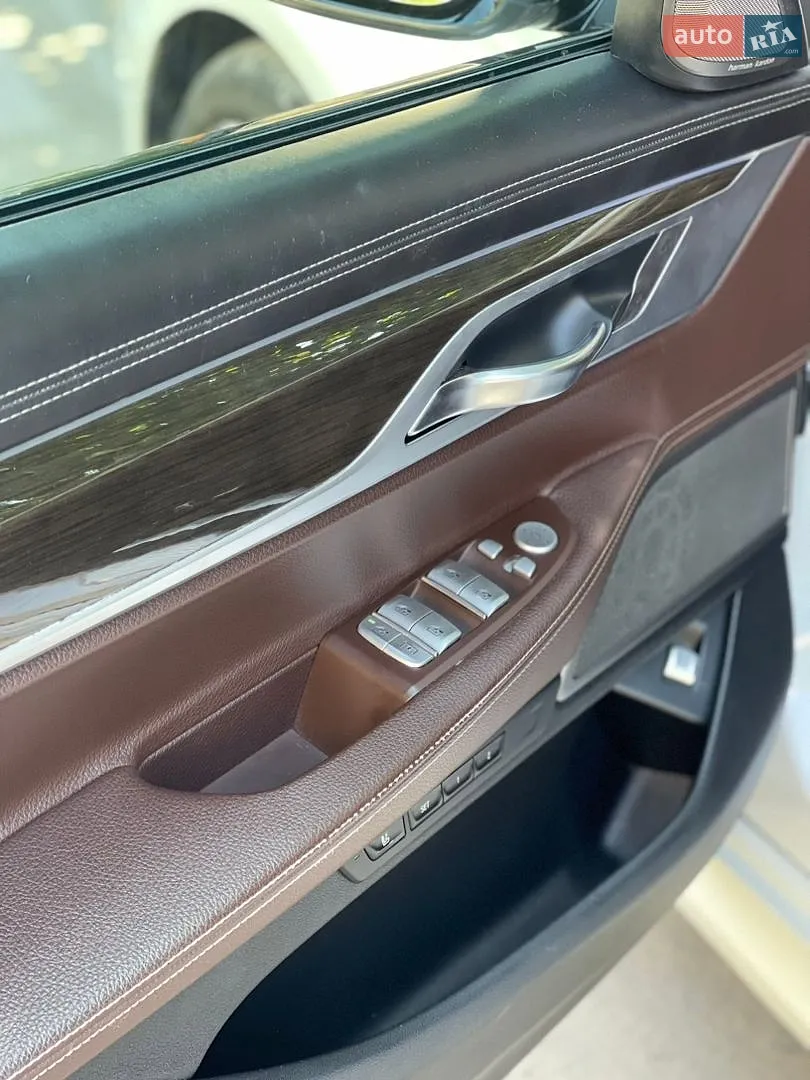 2018 BMW 7er - мініатюра 16