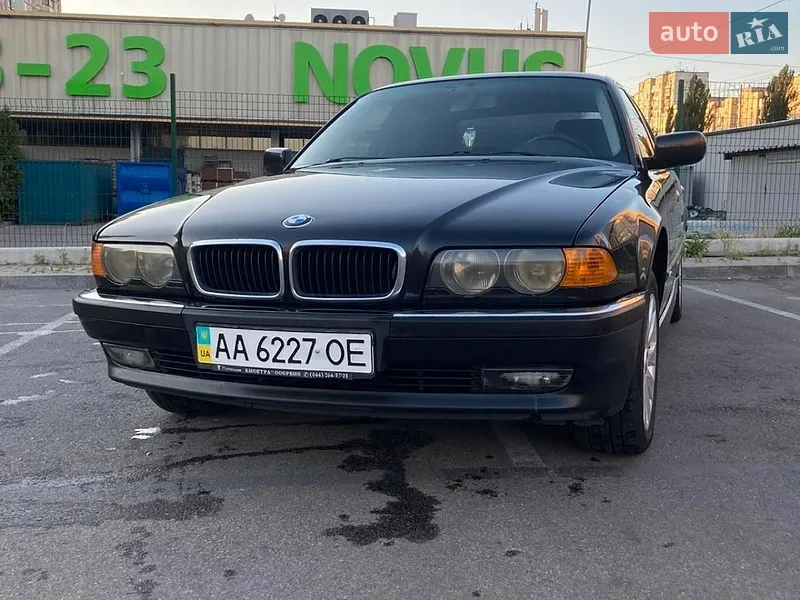 BMW 7 Series 1999