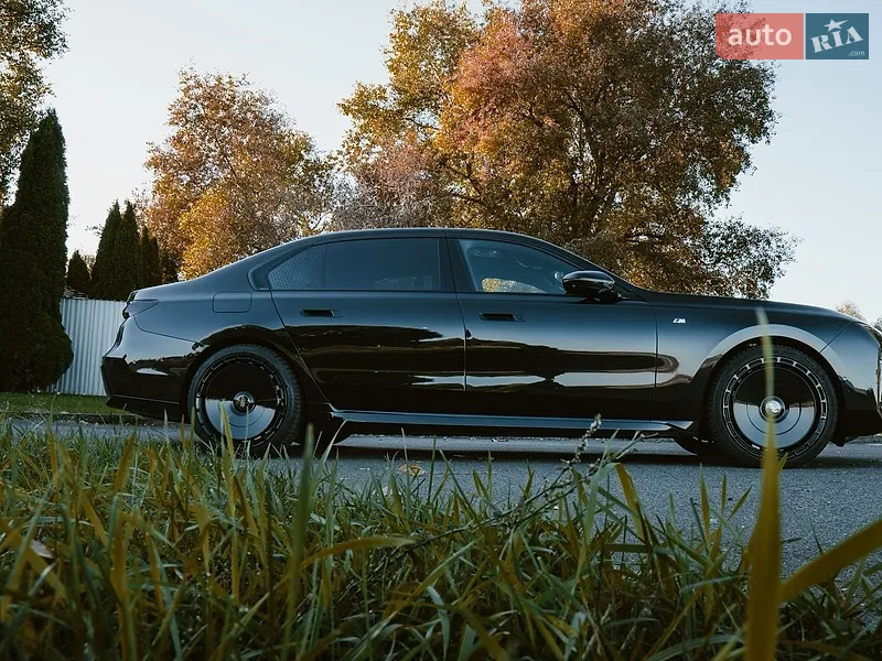 BMW 7 Series 2024