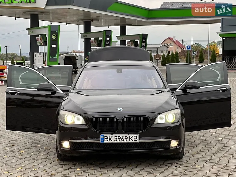 BMW 7 Series 2011