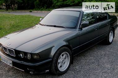 Седан BMW 7 Series 1988 в Золочеве