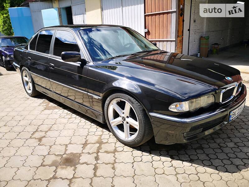 Bmw 735il 1999 года