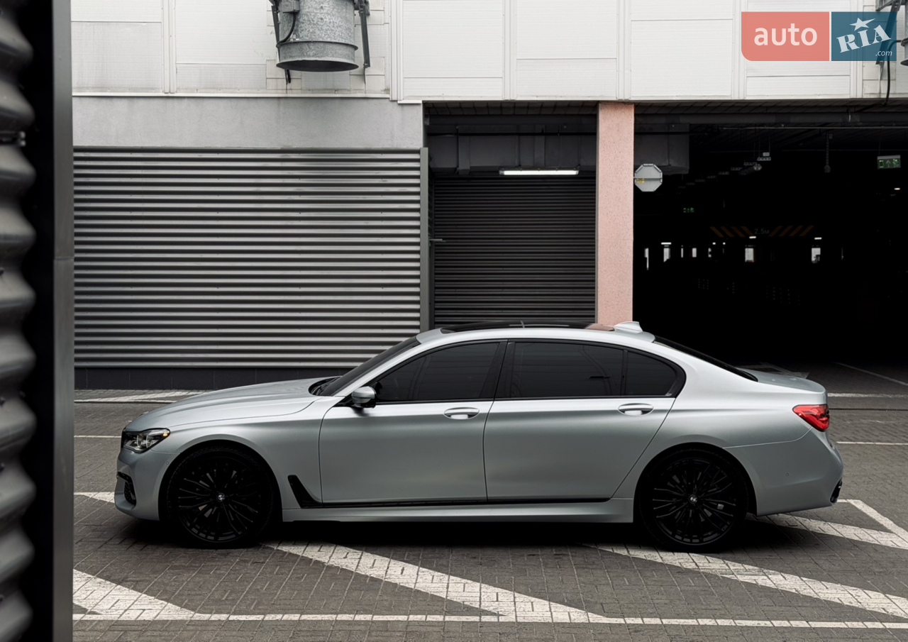 2017 BMW 7er - мініатюра 31