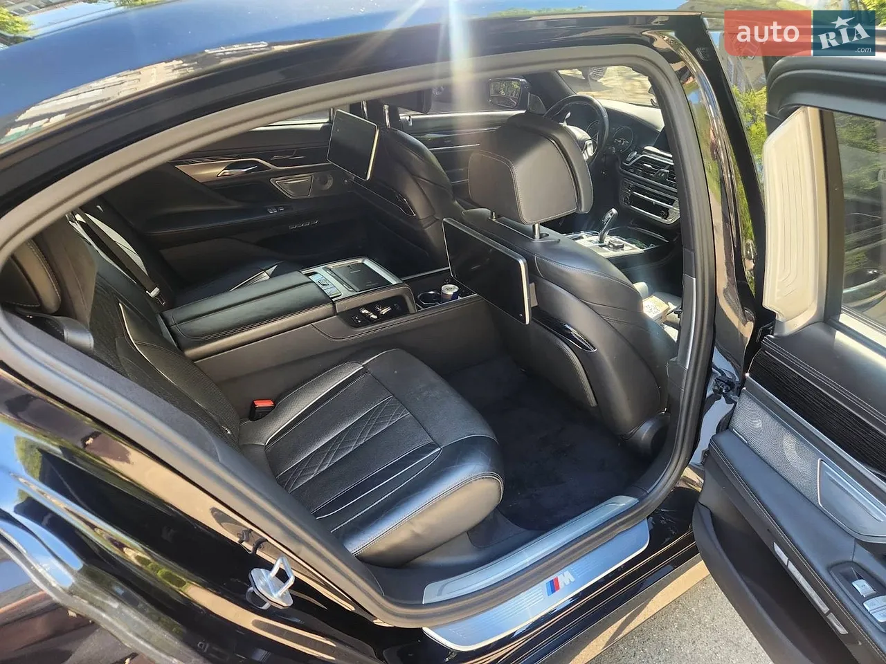 2017 BMW 7er - мініатюра 22
