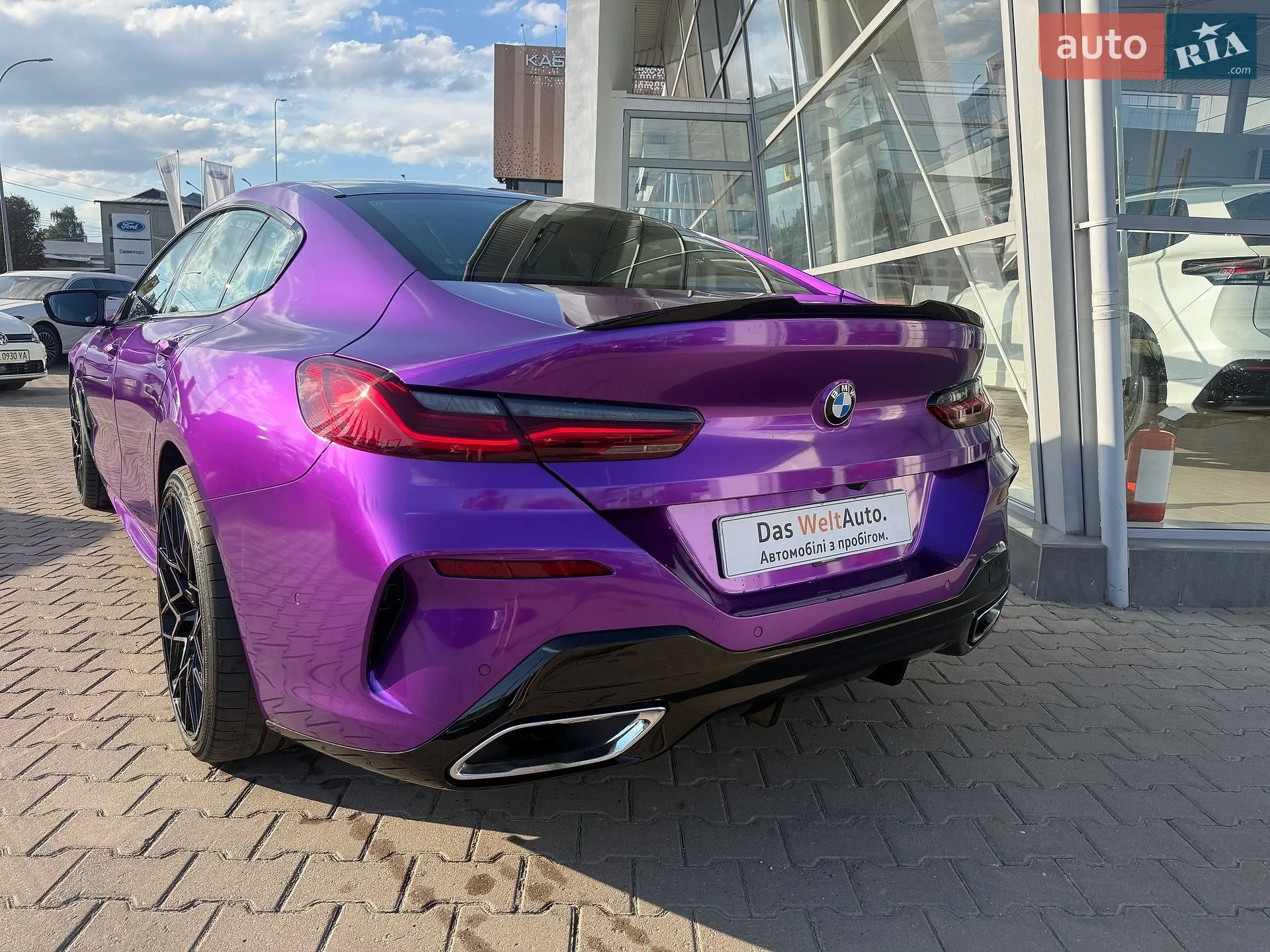 2022 BMW 8er - мініатюра 22