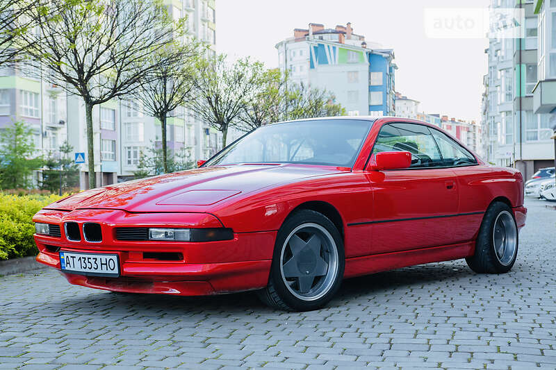 Купе BMW 8 Series 1990 в 