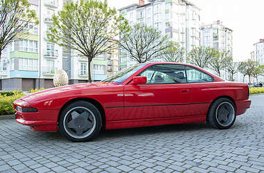Купе BMW 8 Series 1990 в 